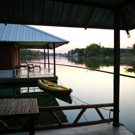 River Marina Resort Uthai Thani Eksteriør billede