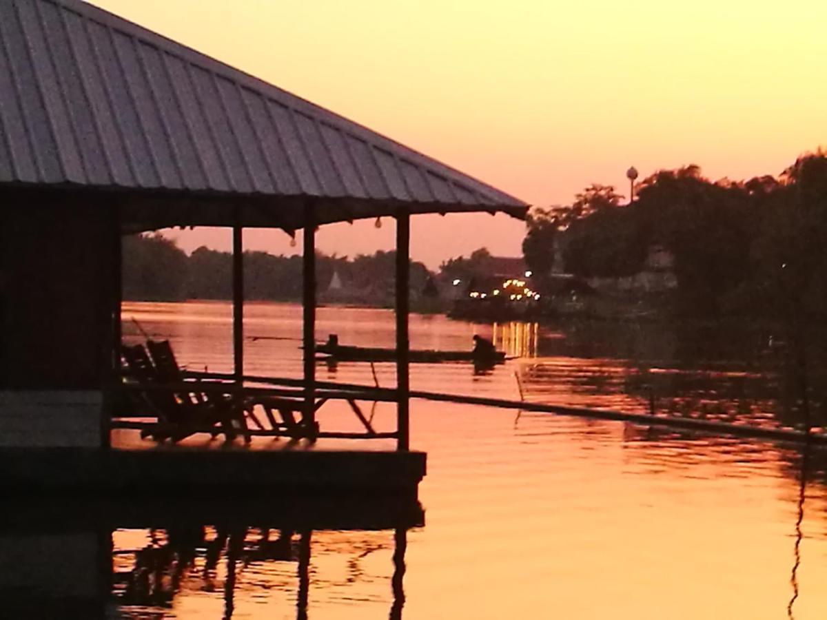 River Marina Resort Uthai Thani Eksteriør billede