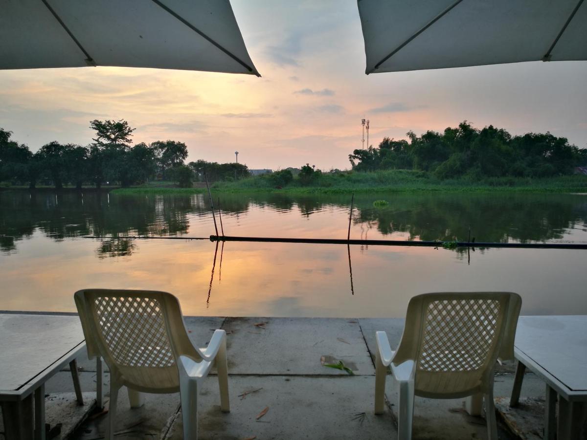 River Marina Resort Uthai Thani Eksteriør billede