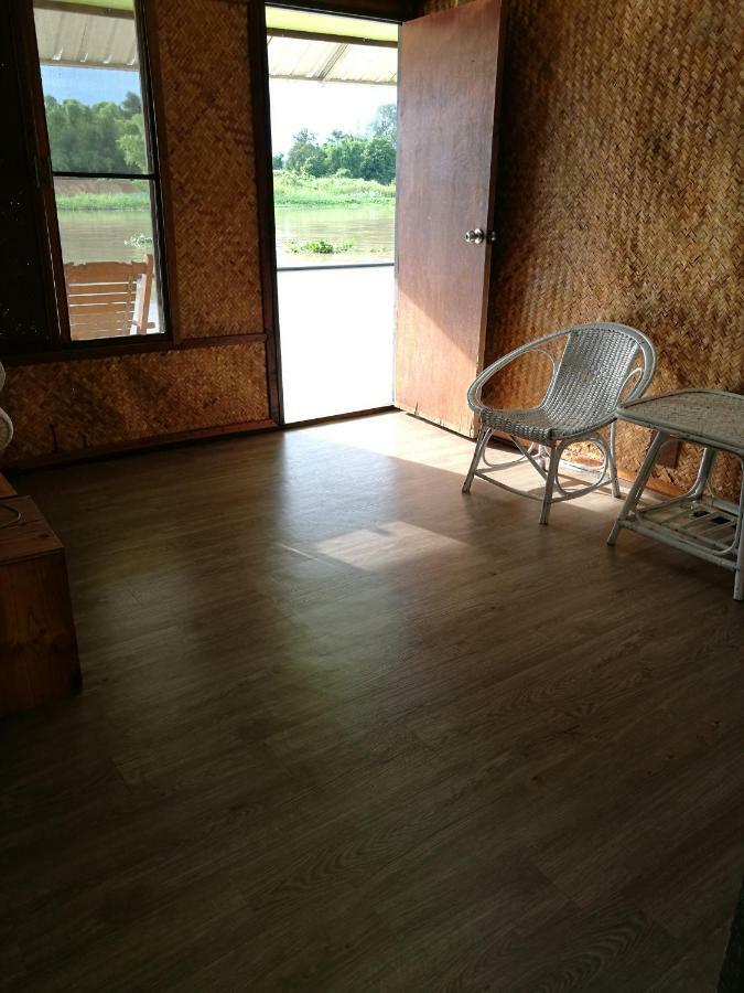 River Marina Resort Uthai Thani Eksteriør billede