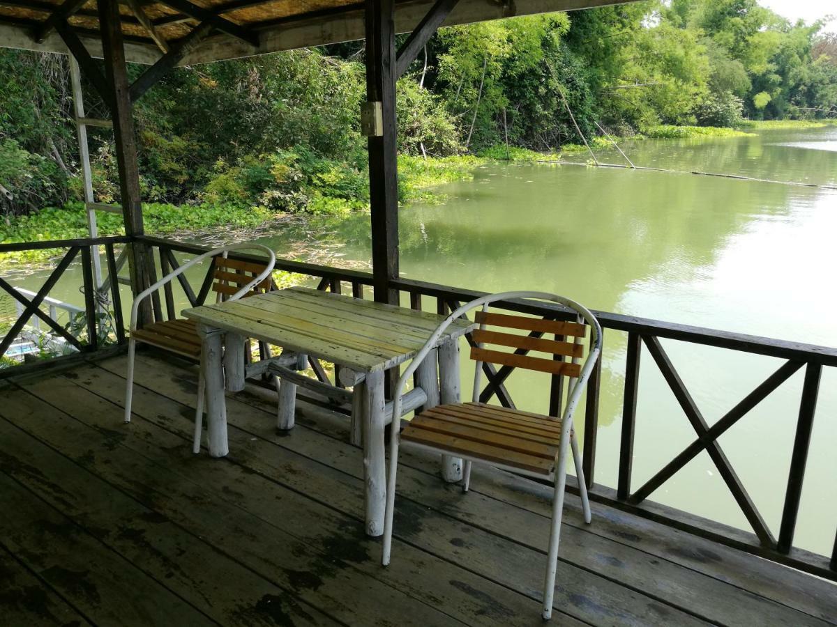 River Marina Resort Uthai Thani Eksteriør billede