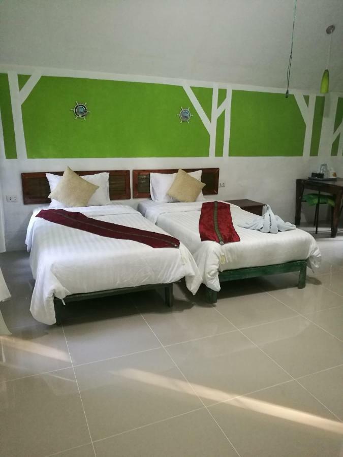 River Marina Resort Uthai Thani Eksteriør billede
