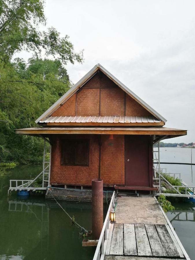 River Marina Resort Uthai Thani Eksteriør billede